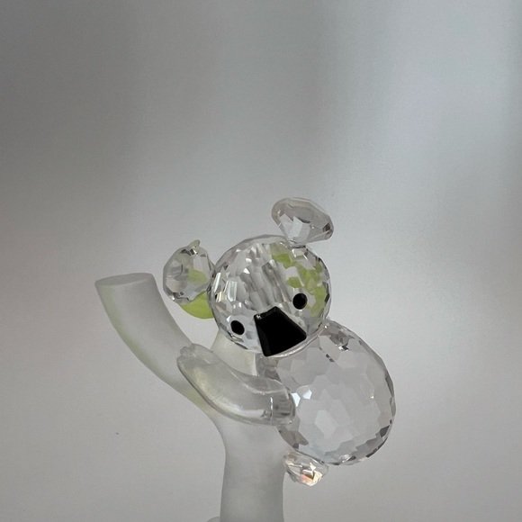 Preciosa Crystal Koala Bear on a Branch - Picture 2 of 16